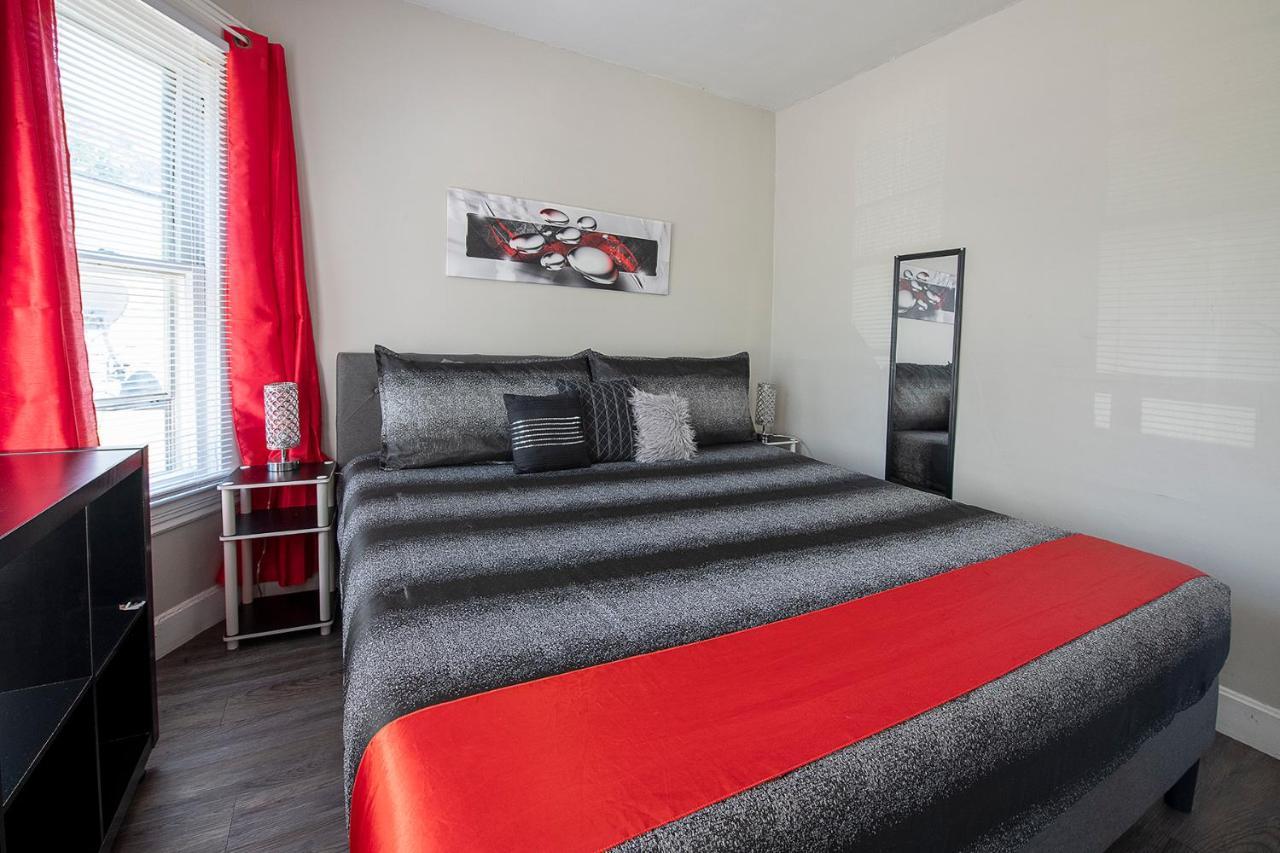 The Rubi Lounge - Spacious Brooklyn Centre Modern Escape Near Downtown With Parking, 300Mb Wifi & Self Check-In Cleveland Bagian luar foto