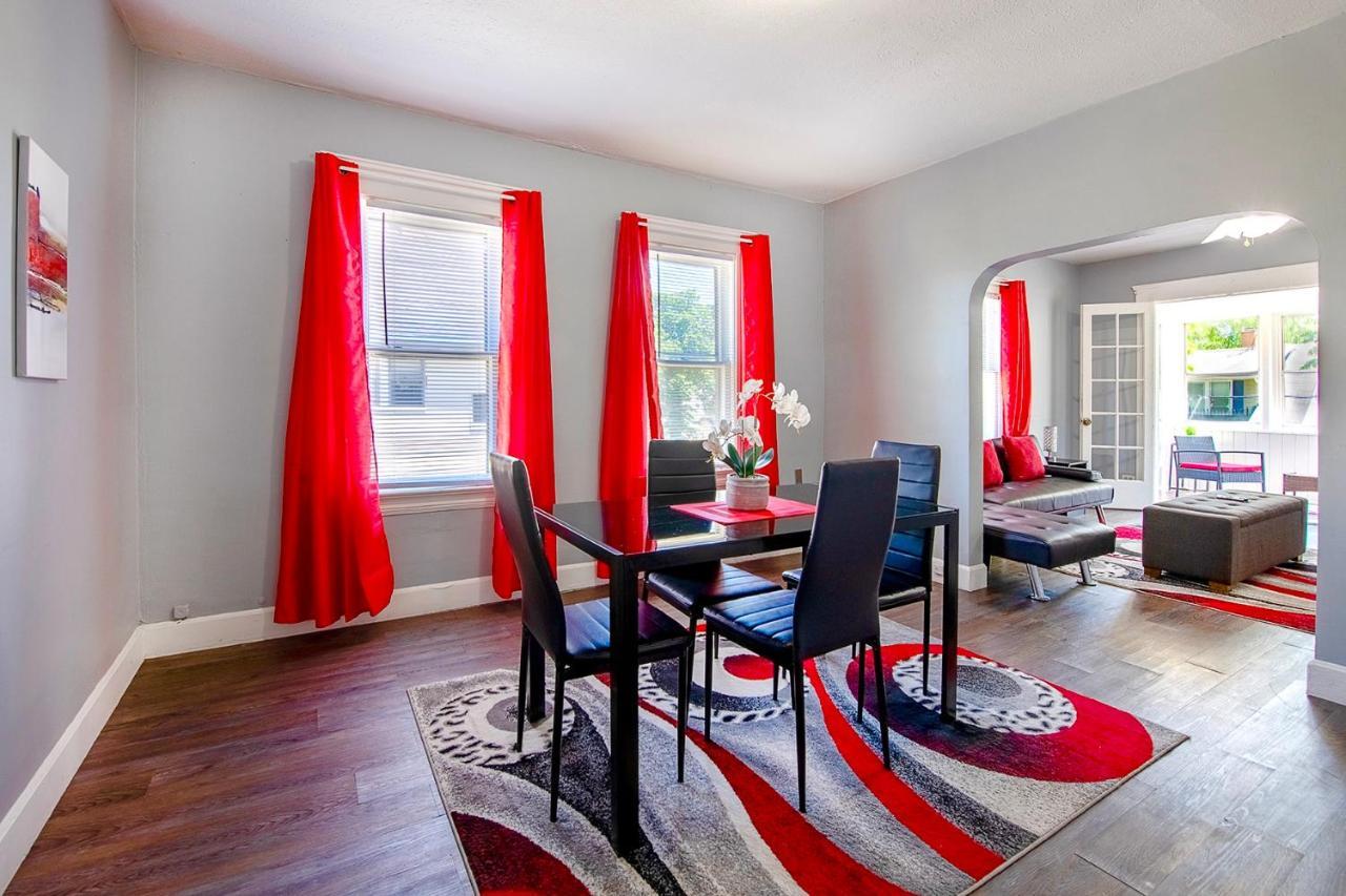 The Rubi Lounge - Spacious Brooklyn Centre Modern Escape Near Downtown With Parking, 300Mb Wifi & Self Check-In Cleveland Bagian luar foto