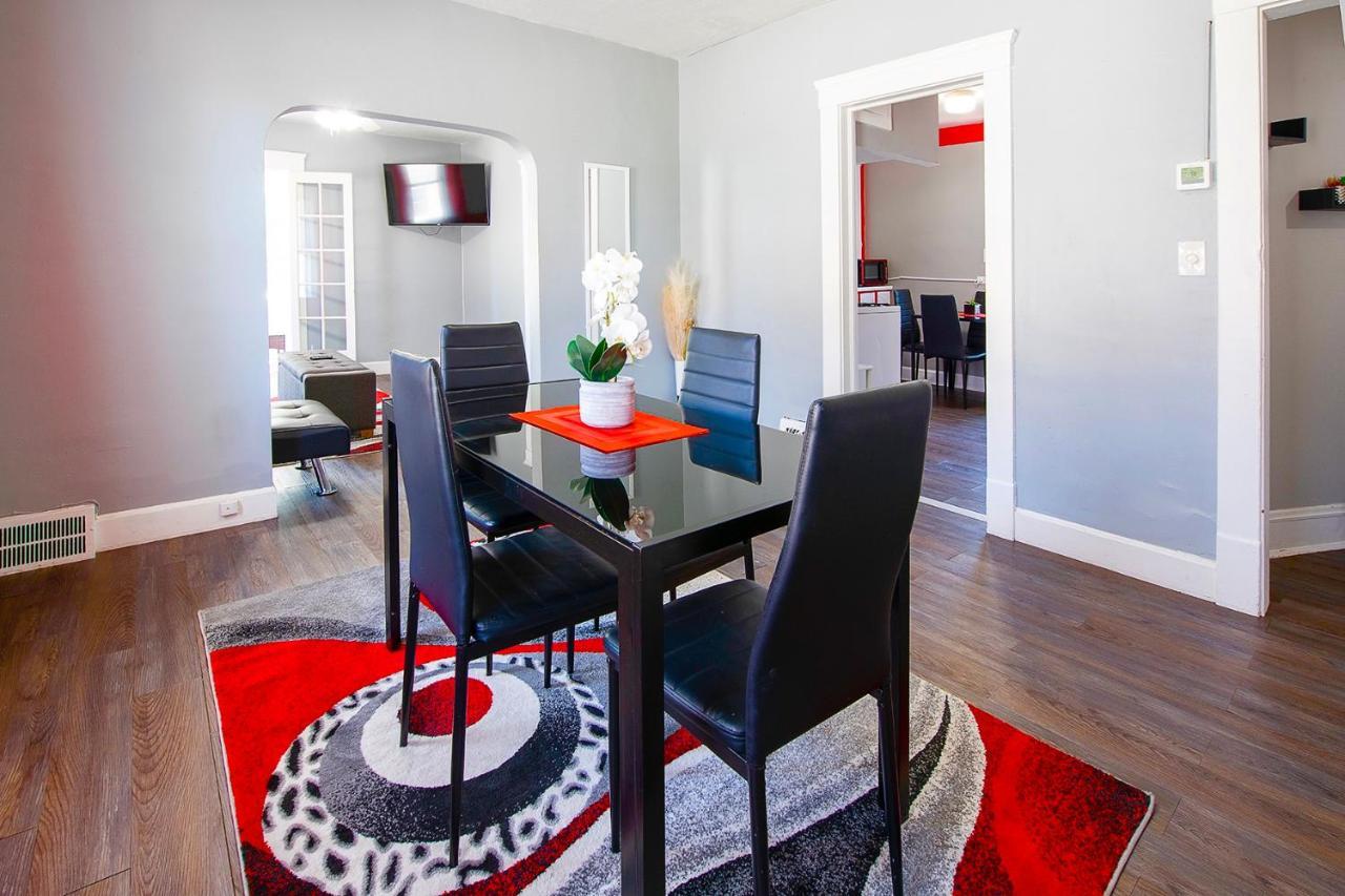 The Rubi Lounge - Spacious Brooklyn Centre Modern Escape Near Downtown With Parking, 300Mb Wifi & Self Check-In Cleveland Bagian luar foto