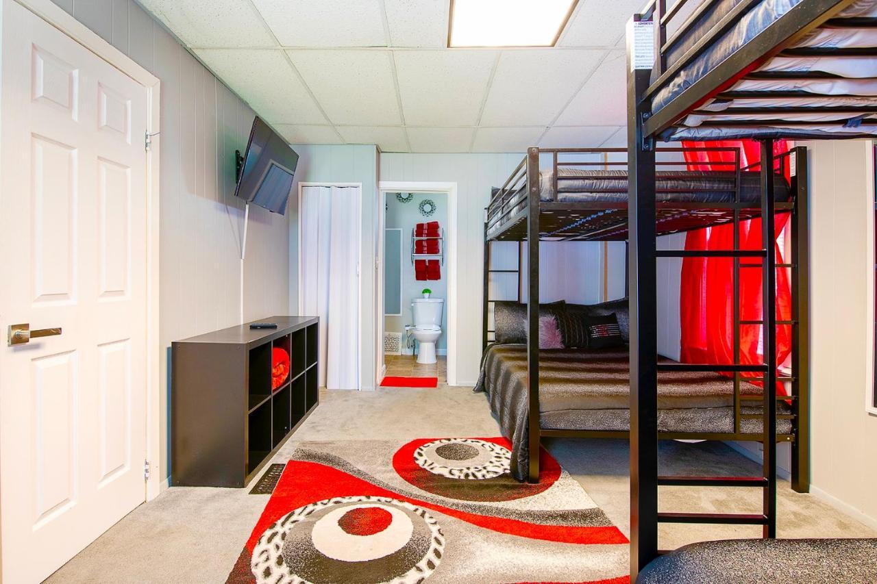 The Rubi Lounge - Spacious Brooklyn Centre Modern Escape Near Downtown With Parking, 300Mb Wifi & Self Check-In Cleveland Bagian luar foto